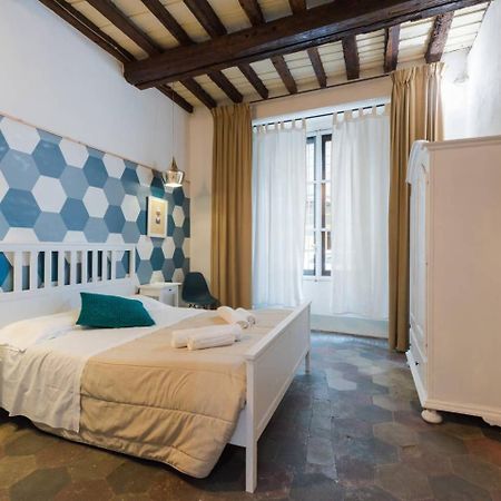F4 - Santa Croce One Bedroom Flat 2 To 4 Guests Florenz Exterior foto