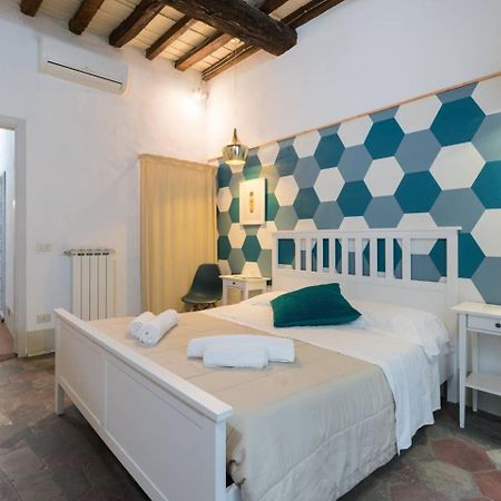 F4 - Santa Croce One Bedroom Flat 2 To 4 Guests Florenz Exterior foto