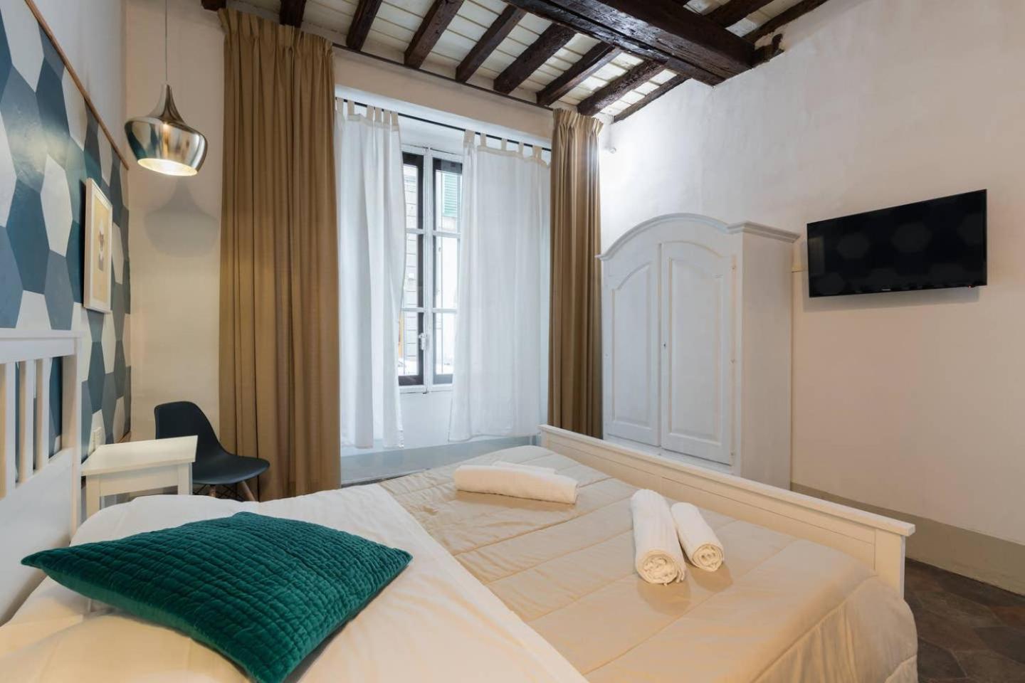 F4 - Santa Croce One Bedroom Flat 2 To 4 Guests Florenz Exterior foto